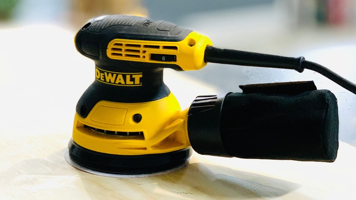 Tool of the Week – Dec 31 – Dewalt Random Orbital&nbsp;Sander